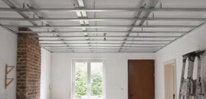 poser-faux-plafond-en-placo